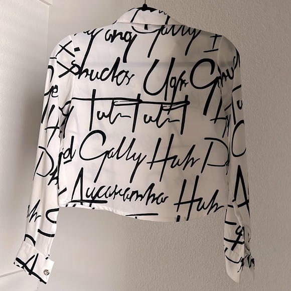 Top - Picture 2 of 8